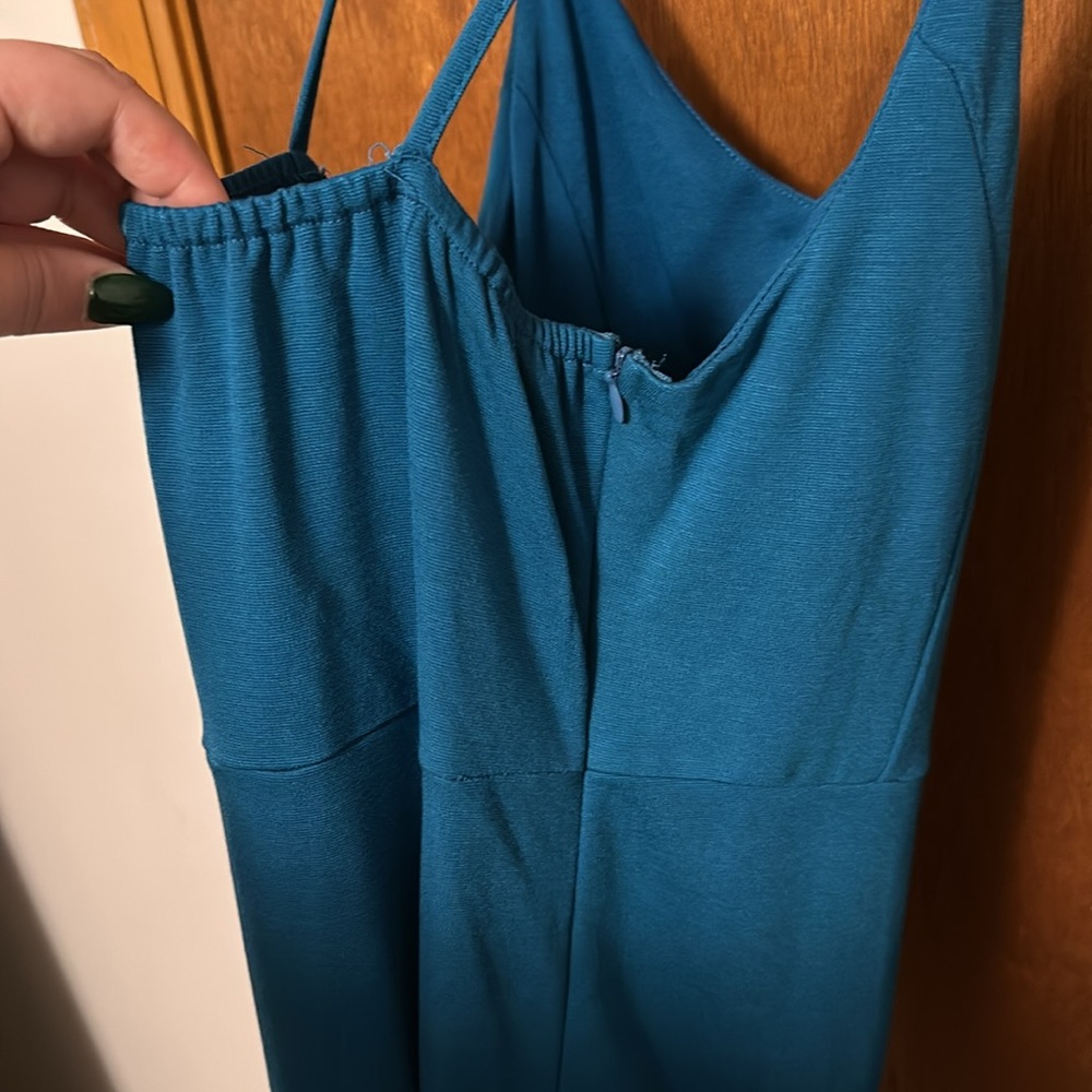 Dress - Picture 3 of 3